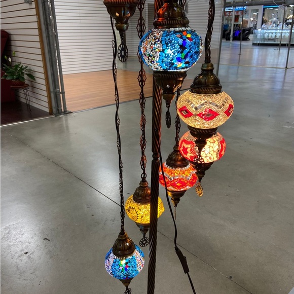Handmade Turkish floor lamp 7 globes - Picture 2 of 6